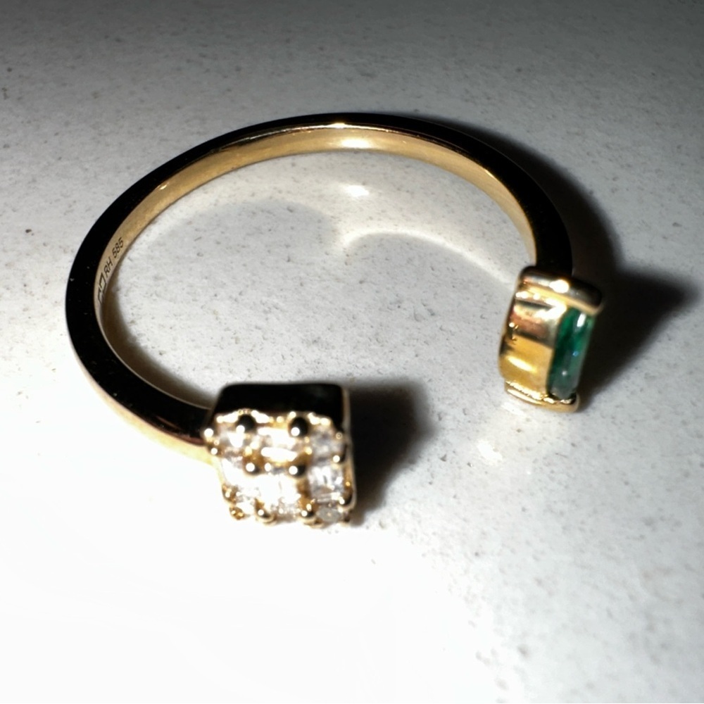 New 14K Gold Ring with Emerald and Diamonds Size 7 - Picture 8 of 11